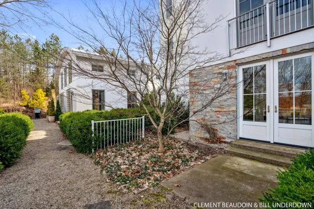 $2,350,000 | 6309 Riverside Road, Fennville, MI 49408