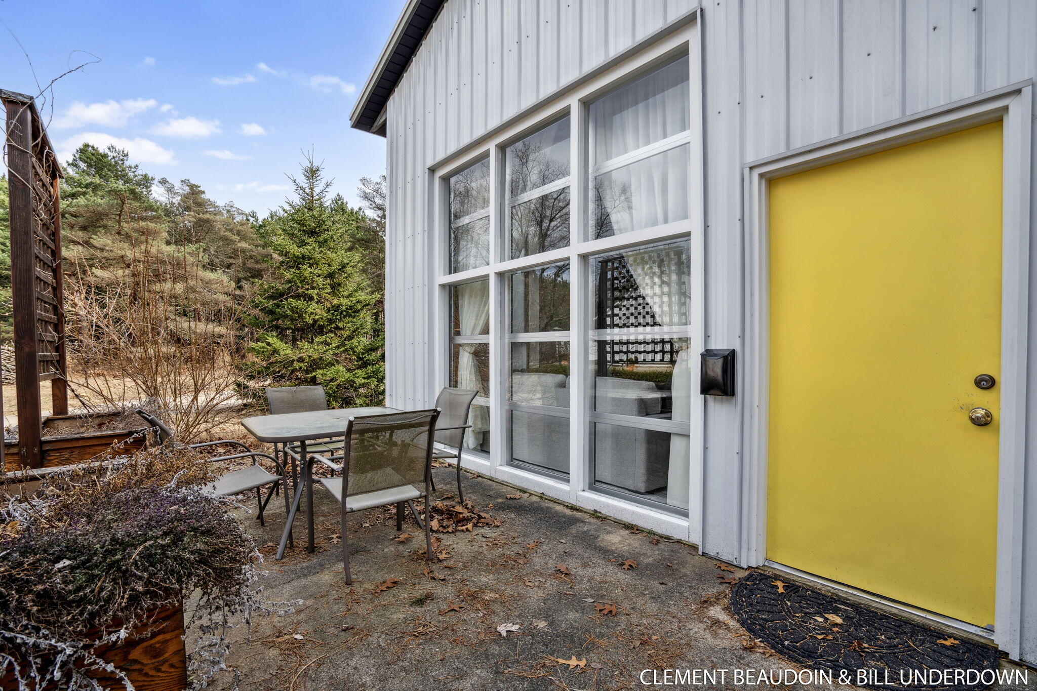 6309 Riverside Road Fennville, MI 49408 - Photo 78 of 107 guest suite 2 outside space