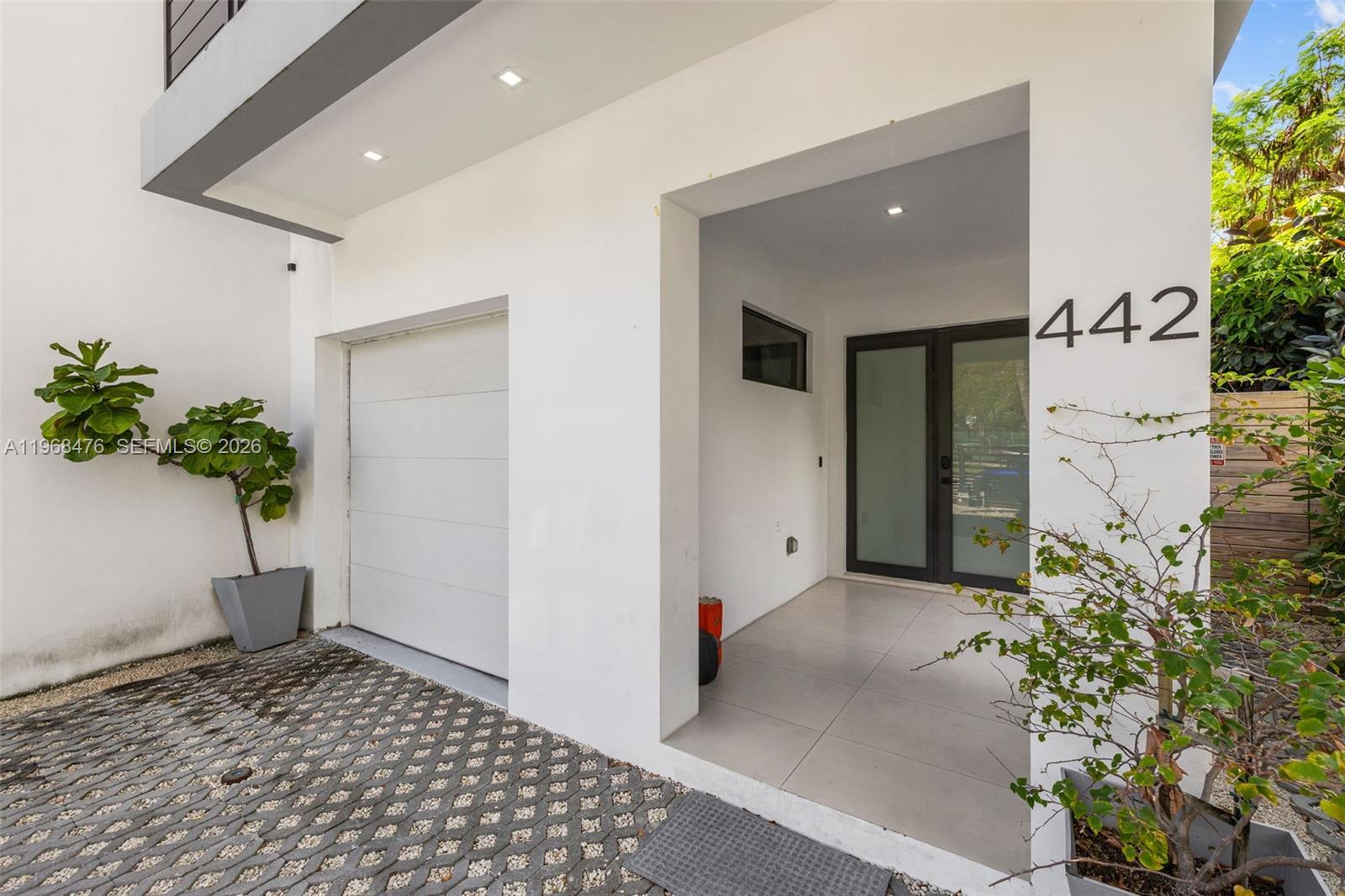 442 Southwest 15th Road Miami, FL 33129 - Photo 3 of 25