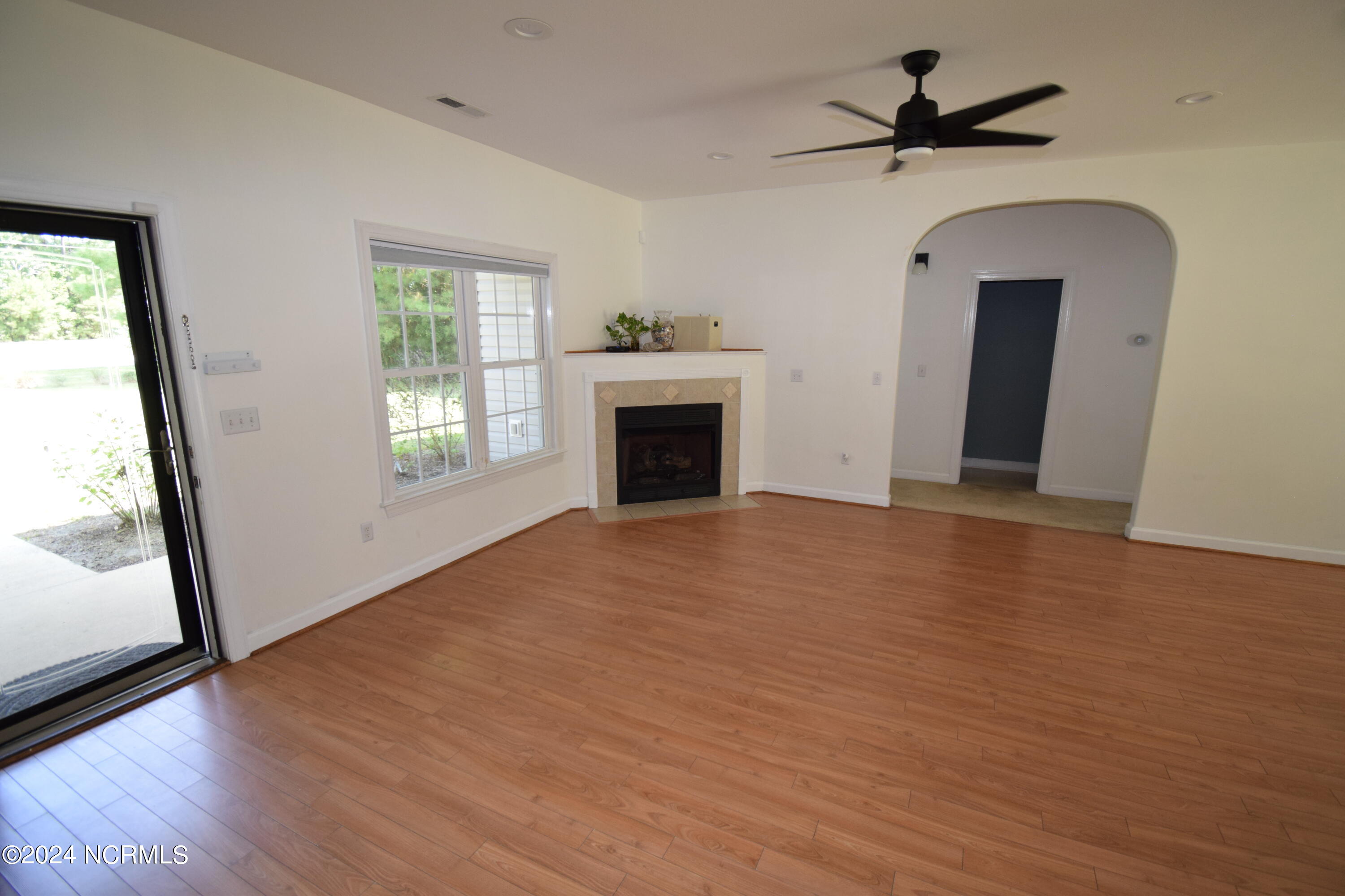 1375 Blue Creek Road Jacksonville, NC 28540 - Photo 8 of 49 DSC_0327
