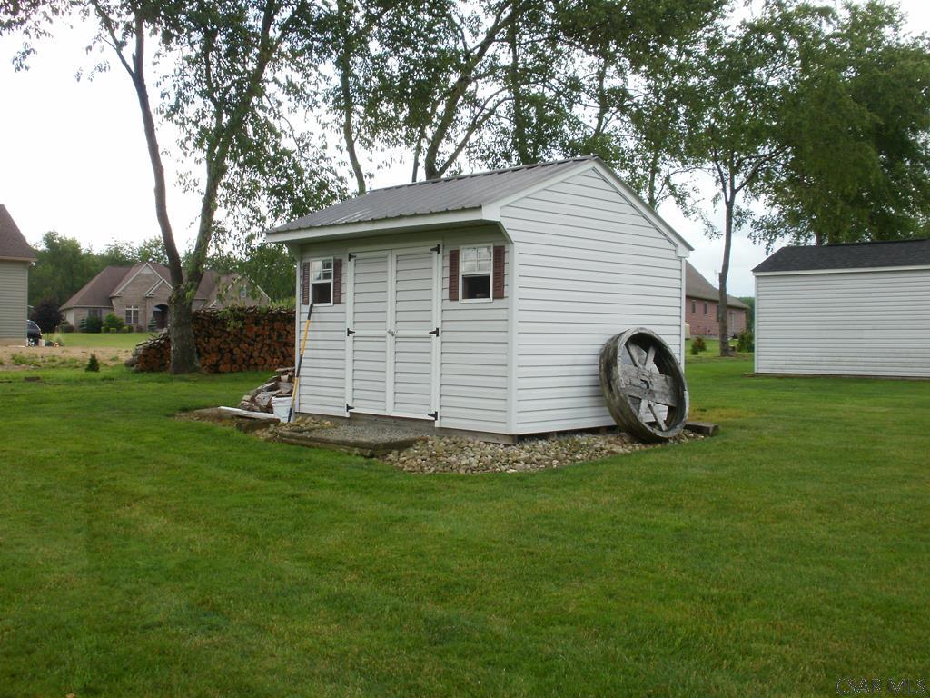 157 Ajit Road Friedens, PA 15541 - Photo 5 of 34