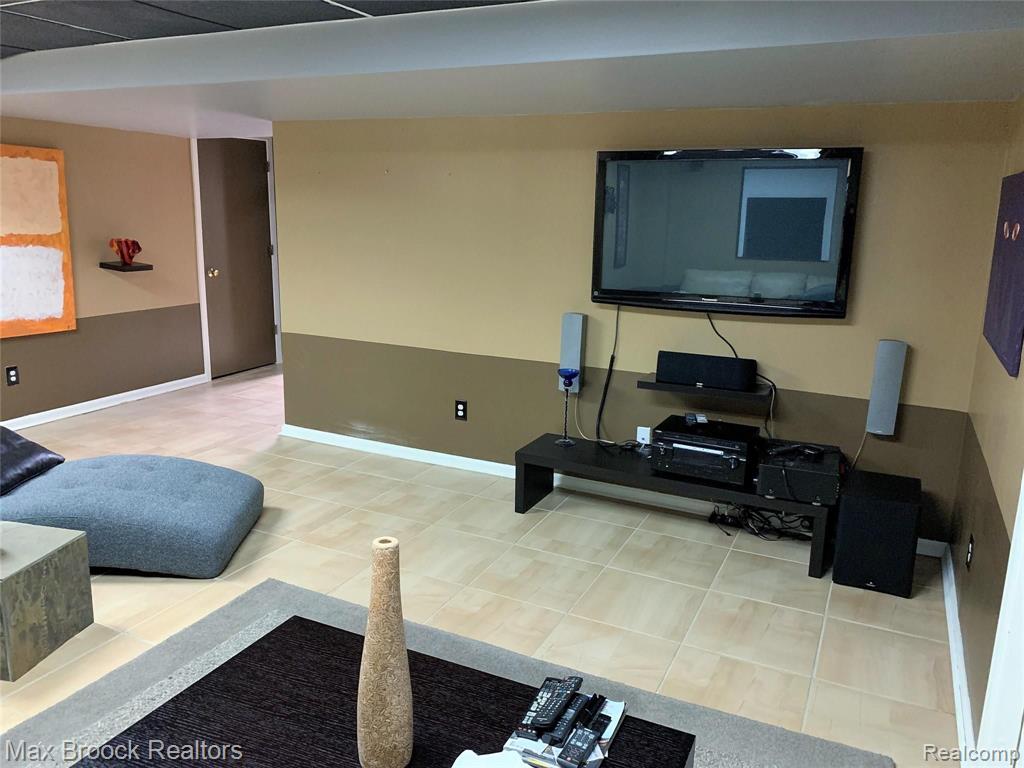 2271 Crystal Drive, Unit 35 Rochester Hills, MI 48309 - Photo 42 of 56