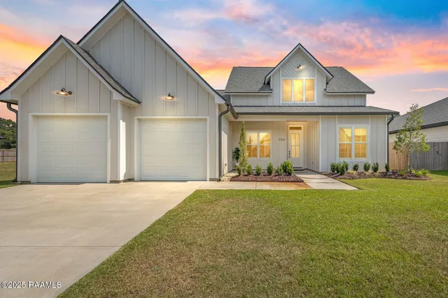 $560,000 | 306 Abercrombie Way, Youngsville, LA 70592