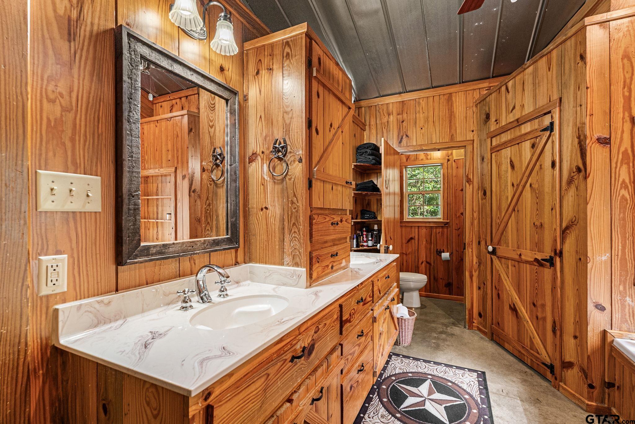 14615 County Road 2337 Tyler, TX 75707 - Photo 17 of 46 Double vanities, soaker tub and separate shower