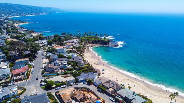 $5,500 | 1569 North Coast Highway, Unit 3, Laguna Beach, CA 92651