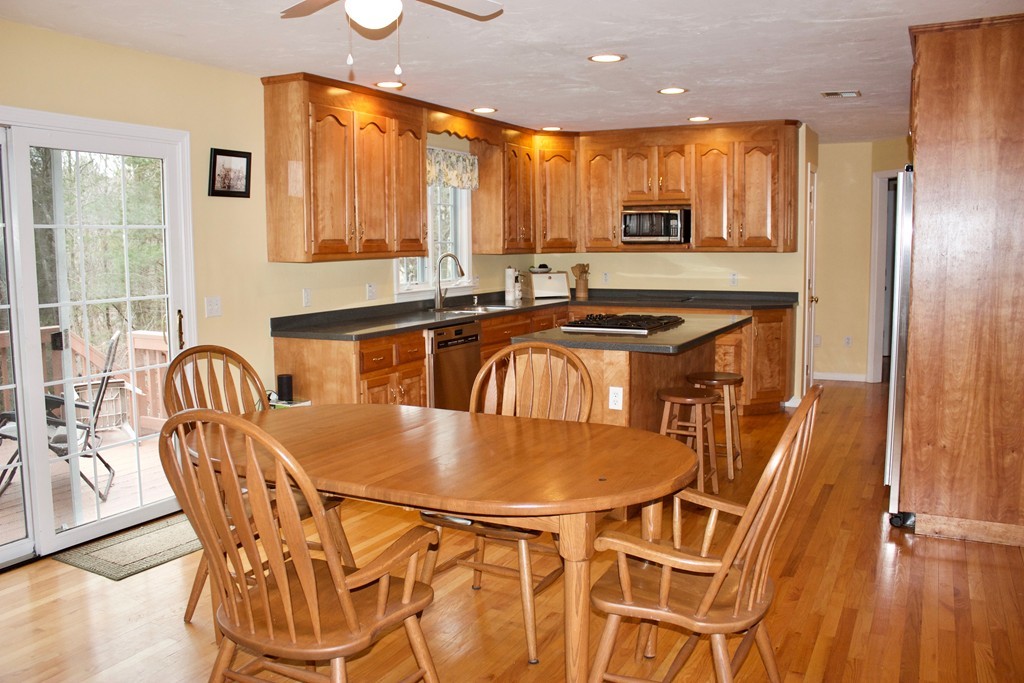 173 East Street Upton, MA 01568 - Photo 13 of 30