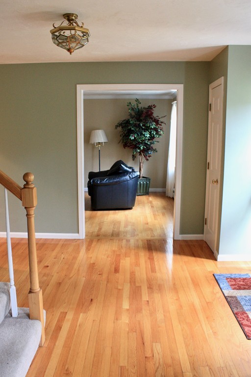 173 East Street Upton, MA 01568 - Photo 8 of 30