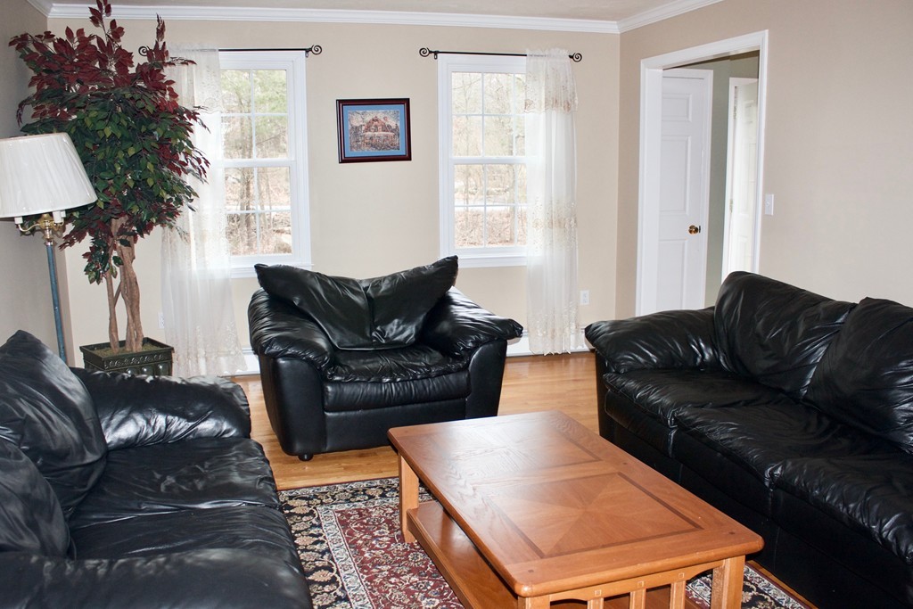 173 East Street Upton, MA 01568 - Photo 10 of 30