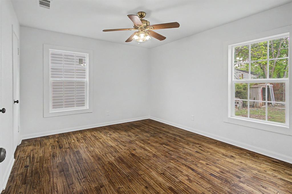 122 West 11th Street Irving, TX 75060 - Photo 13 of 29