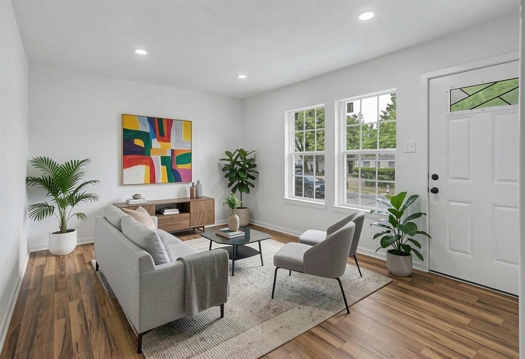 122 West 11th Street Irving, TX 75060 - Photo 5 of 29 Virtual Staging - For Illustrative Purposes Only