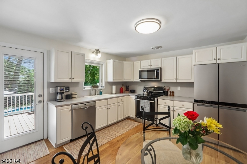 735 Radley Road Westfield, NJ 07090 - Photo 10 of 47
