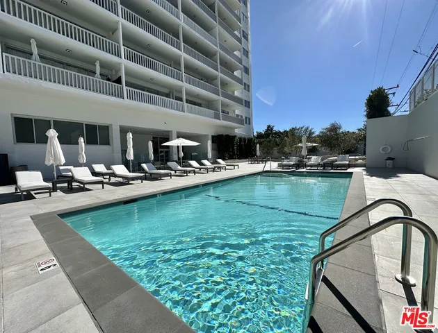 $860,000 | 999 North Doheny Drive, Unit 1005, West Hollywood, CA 90069