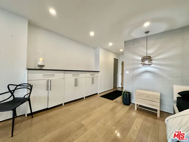 $860,000 | 999 North Doheny Drive, Unit 1005, West Hollywood, CA 90069