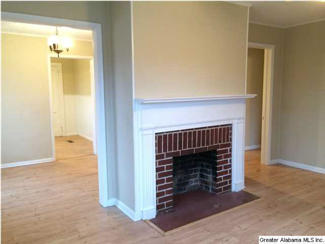 503 5th Street North Oneonta, AL 35121 - Photo 3 of 32