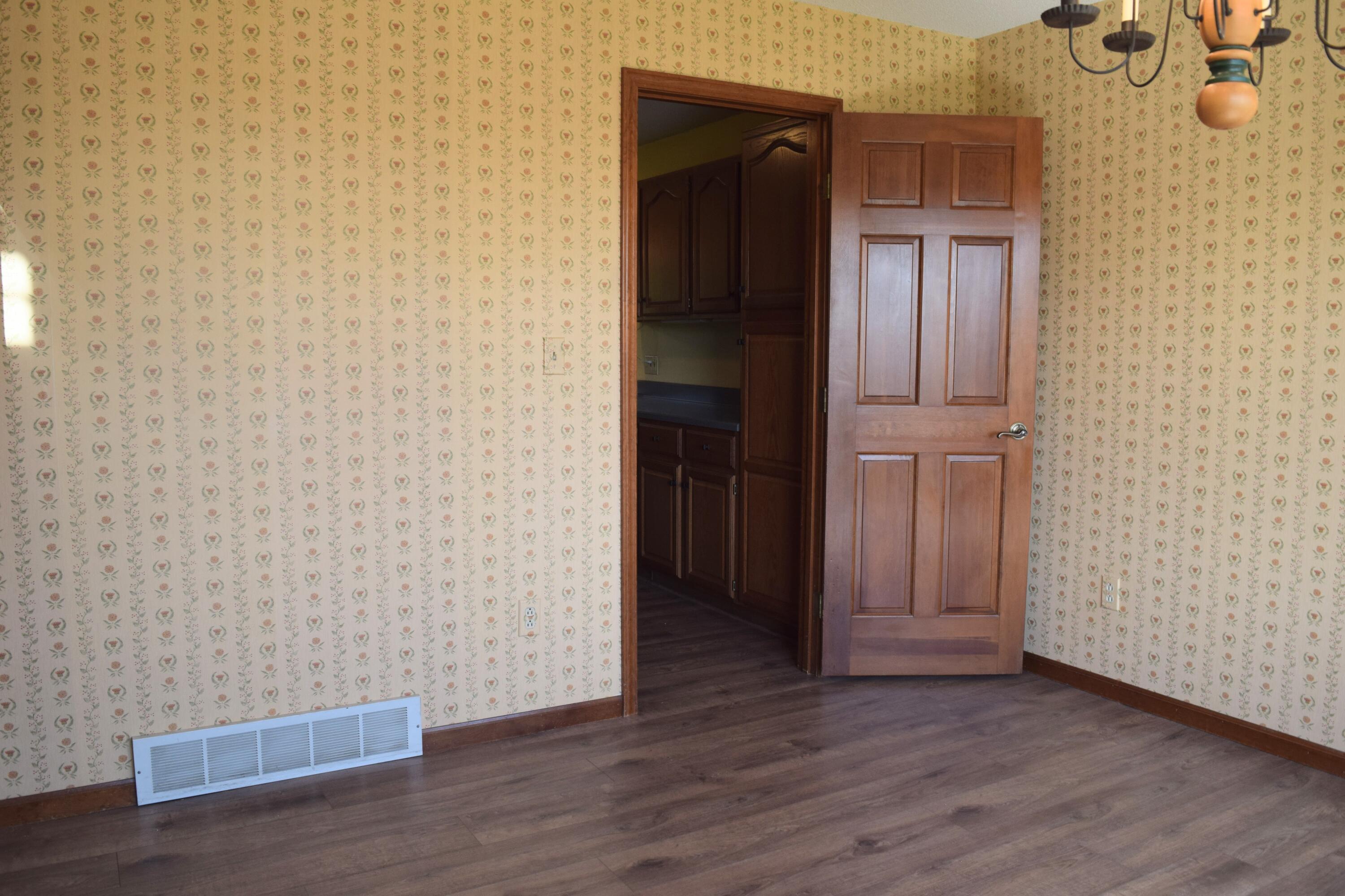 252 Adolph Shores Road Coldwater, MI 49036 - Photo 11 of 33 DSC_0047