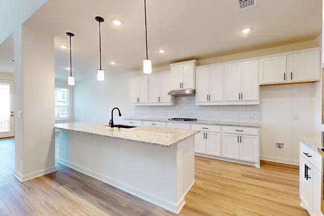 $754,990 | 853 Frisco Lane, Leander, TX 78641