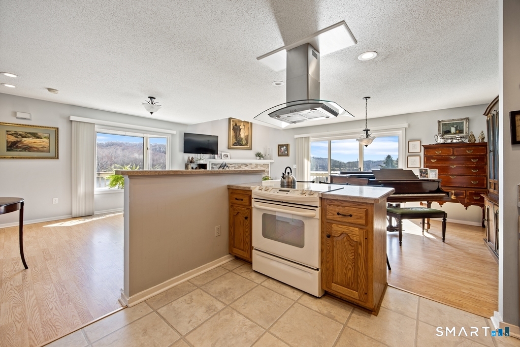 12 Spindle Hill Road, Unit 6H Wolcott, CT 06716 - Photo 5 of 25