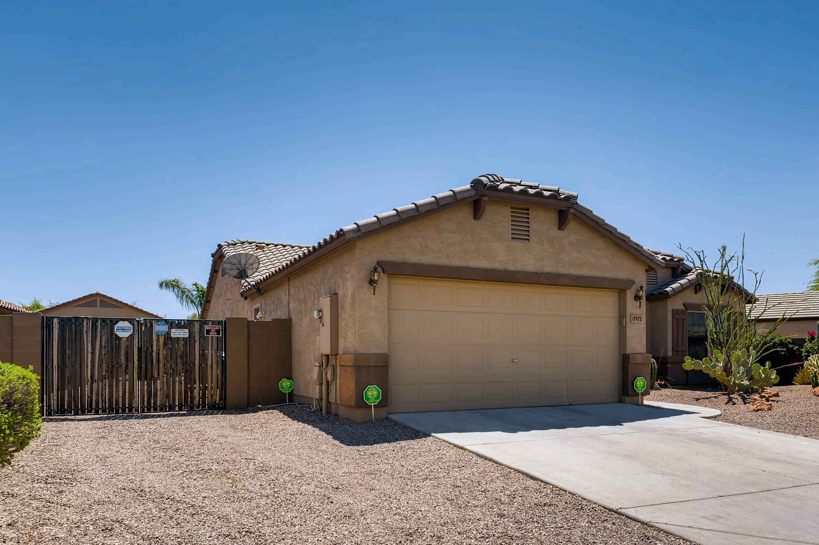 17475 West Spring Lane Surprise, AZ 85388 - Photo 3 of 28 17475 W Spring Ln Surprise AZ-print-003