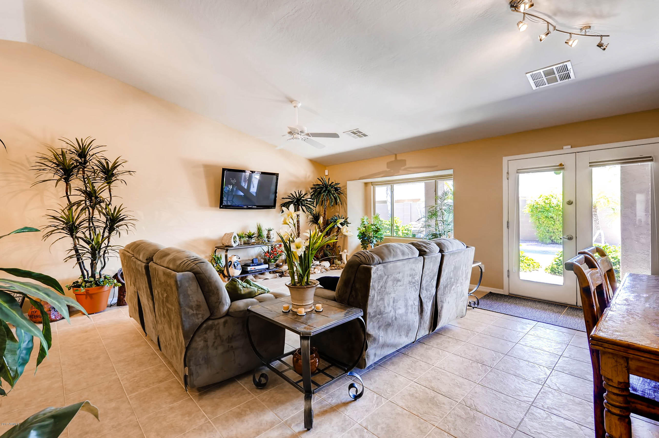 17475 West Spring Lane Surprise, AZ 85388 - Photo 6 of 28 17475 W Spring Ln Surprise AZ-print-006