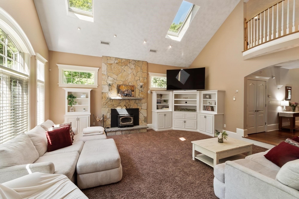 24 Mill Road Wilmington, MA 01887 - Photo 7 of 42