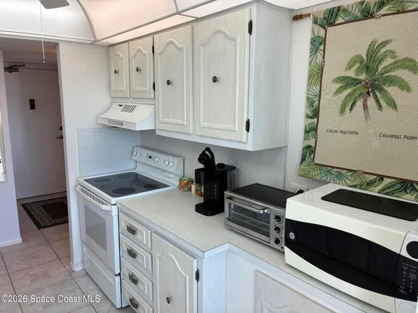 $2,300 | 4700 Ocean Beach Boulevard, Unit 410, Cocoa Beach, FL 32931