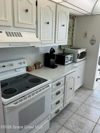 $2,300 | 4700 Ocean Beach Boulevard, Unit 410, Cocoa Beach, FL 32931