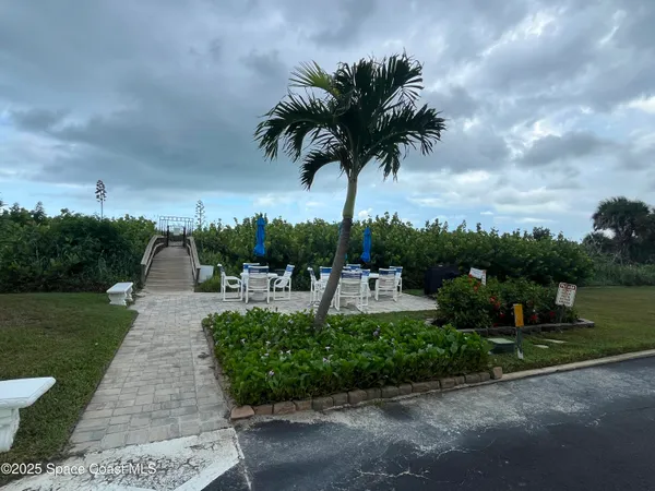 $2,300 | 4700 Ocean Beach Boulevard, Unit 410, Cocoa Beach, FL 32931