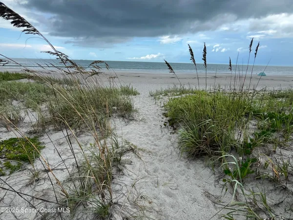$2,300 | 4700 Ocean Beach Boulevard, Unit 410, Cocoa Beach, FL 32931