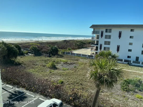 $2,300 | 4700 Ocean Beach Boulevard, Unit 410, Cocoa Beach, FL 32931