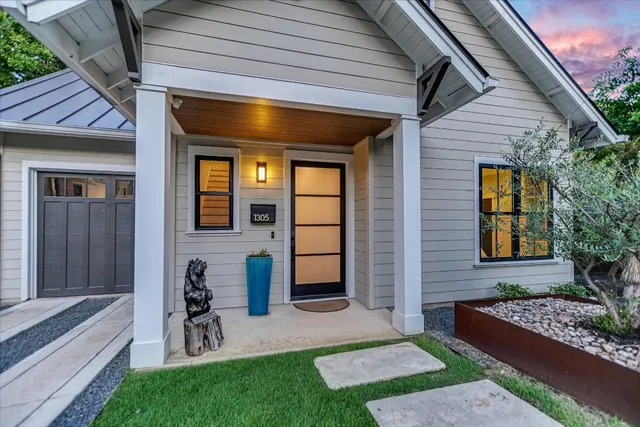 $1,385,000 | 1305 Kinney Avenue, Unit 1, Austin, TX 78704