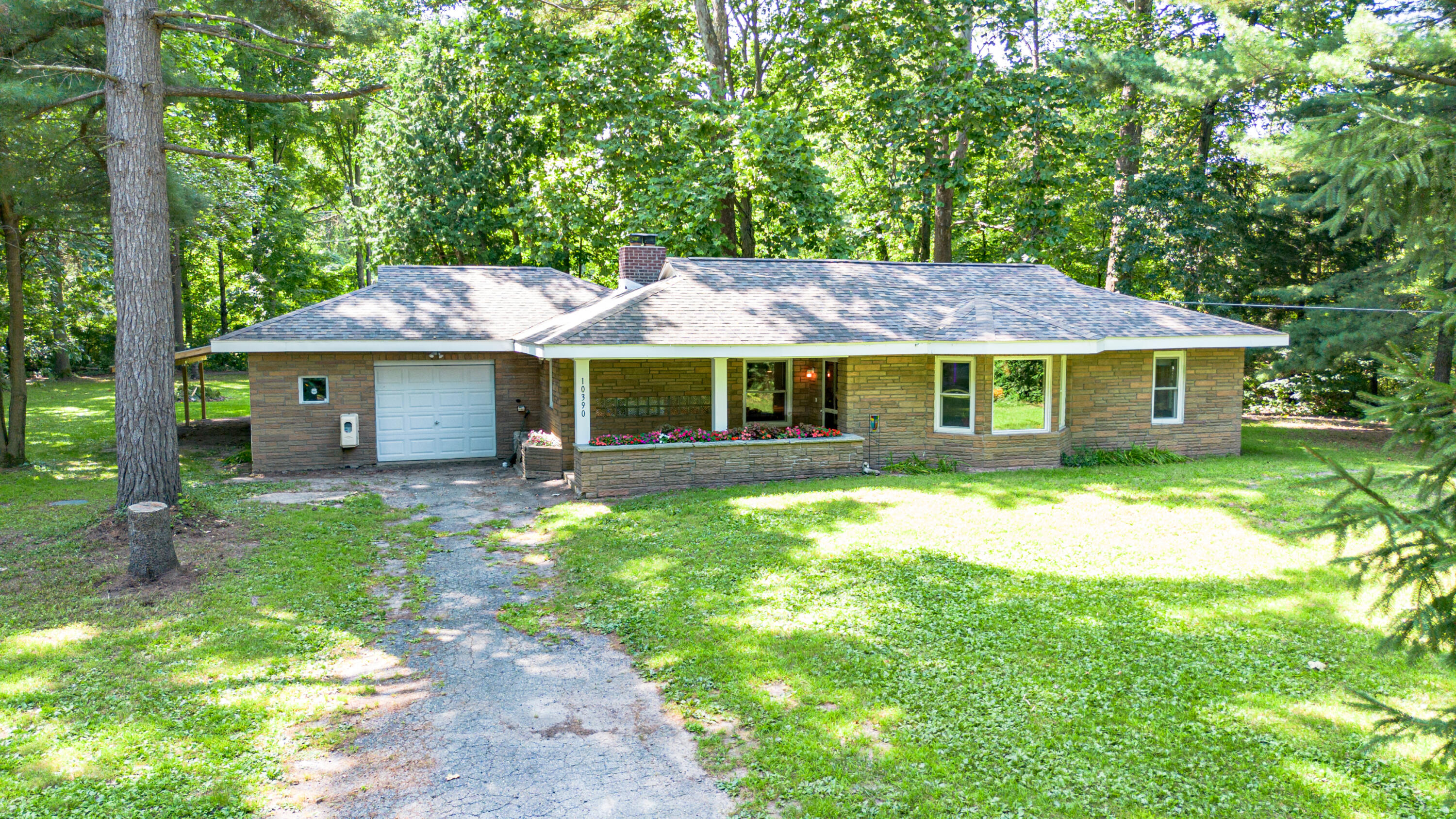 10390 Rawsonville Road Belleville, MI 48111 - Photo 1 of 54 009_0