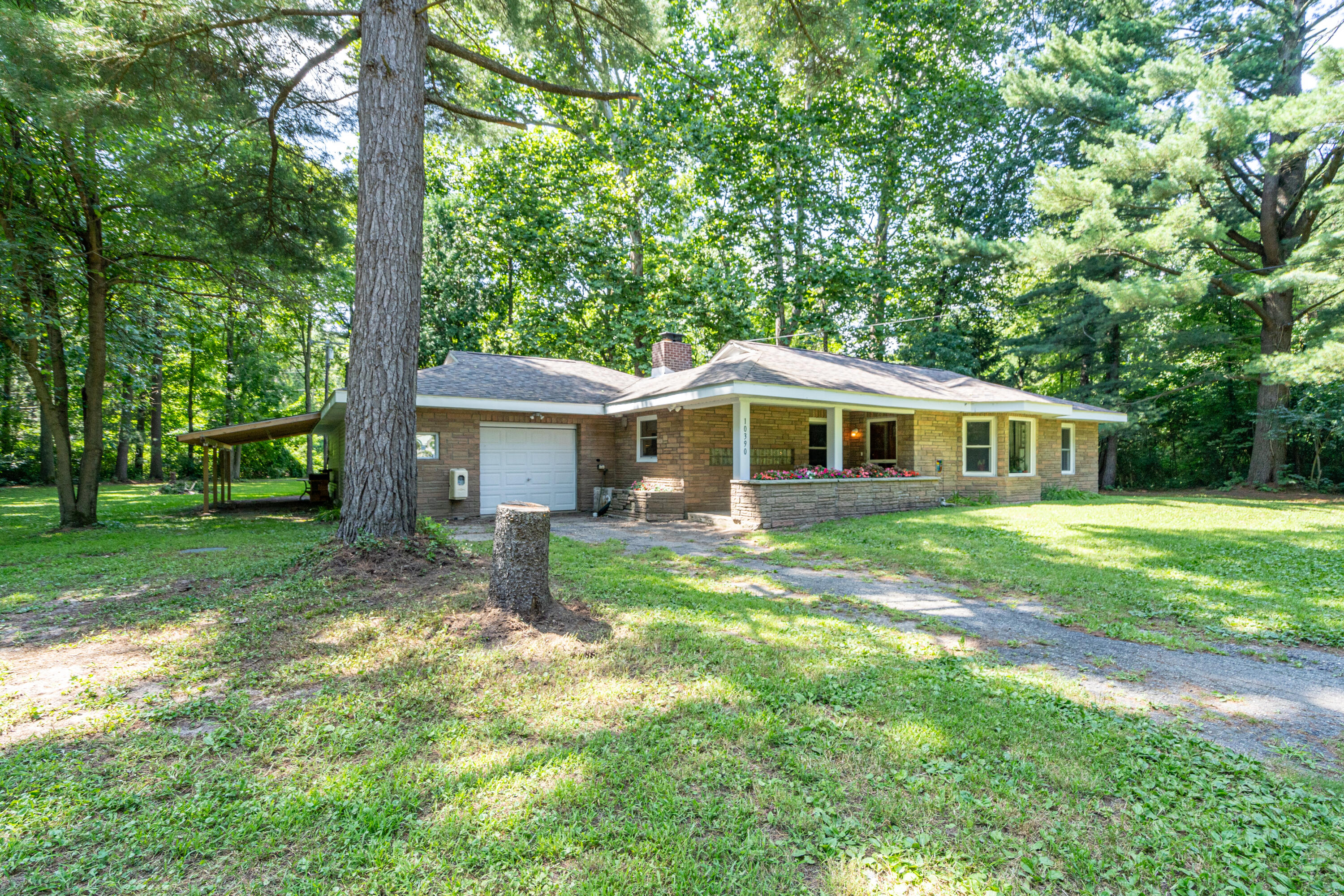 10390 Rawsonville Road Belleville, MI 48111 - Photo 2 of 54 001_25