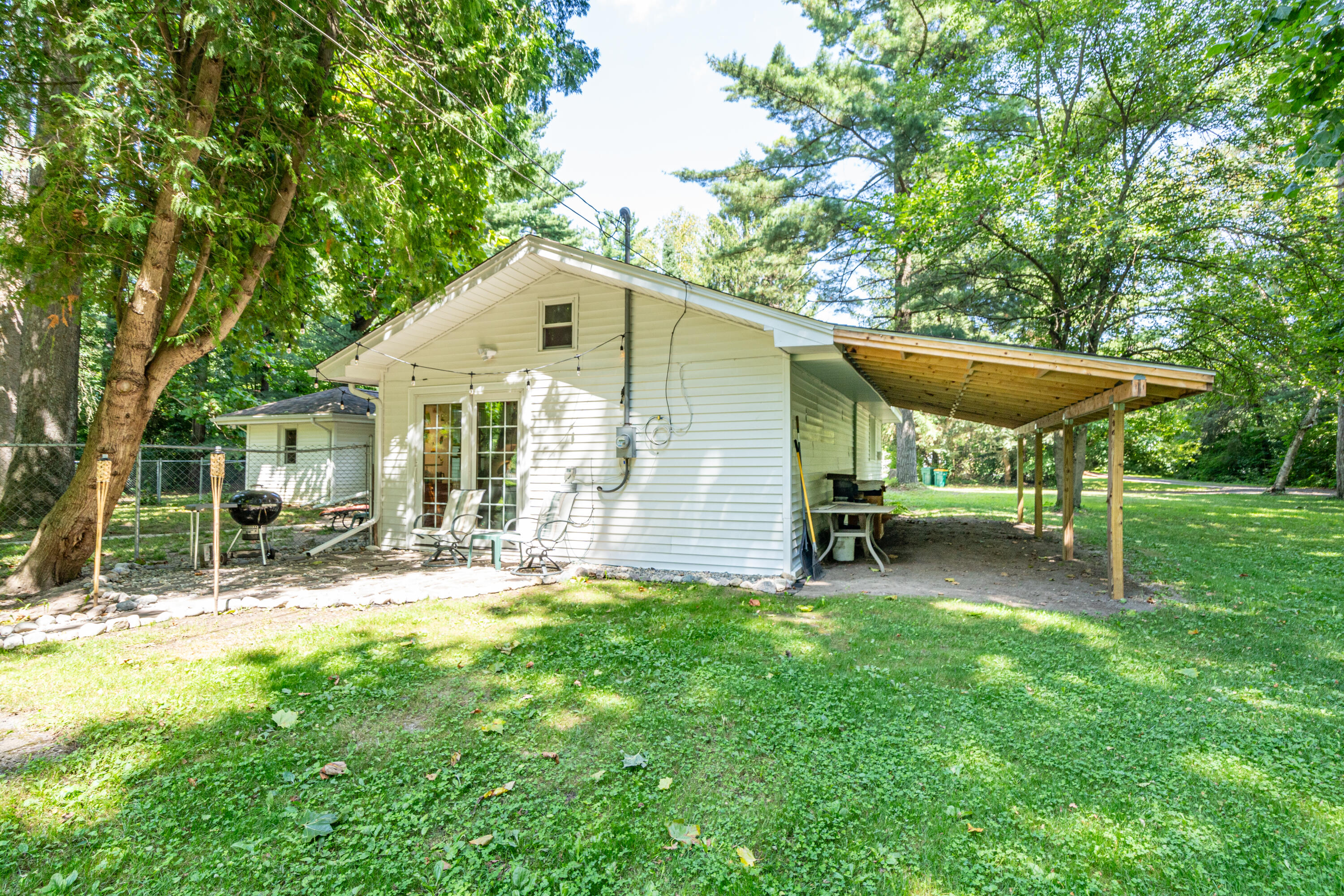10390 Rawsonville Road Belleville, MI 48111 - Photo 28 of 54 002_35
