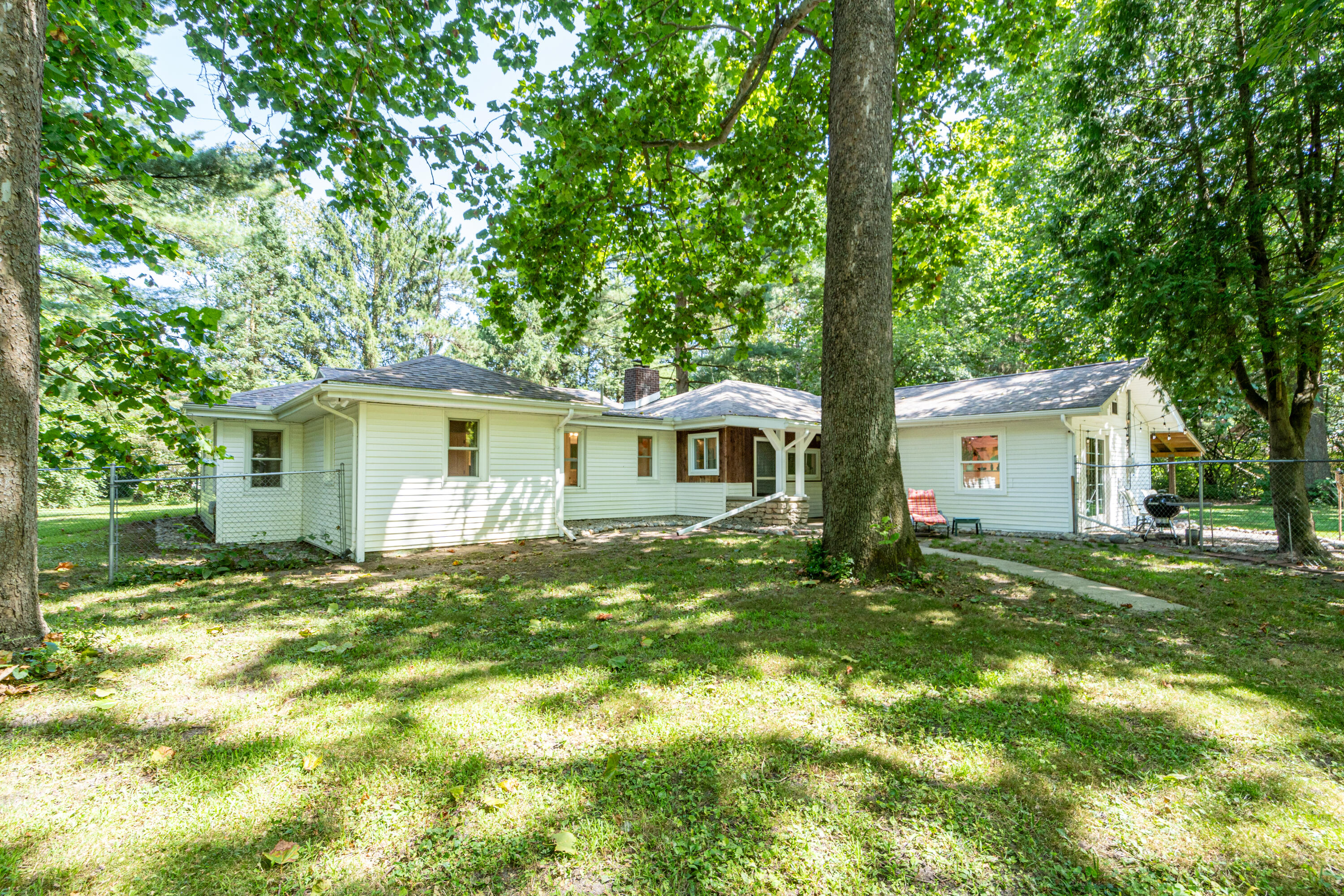 10390 Rawsonville Road Belleville, MI 48111 - Photo 30 of 54 004_37