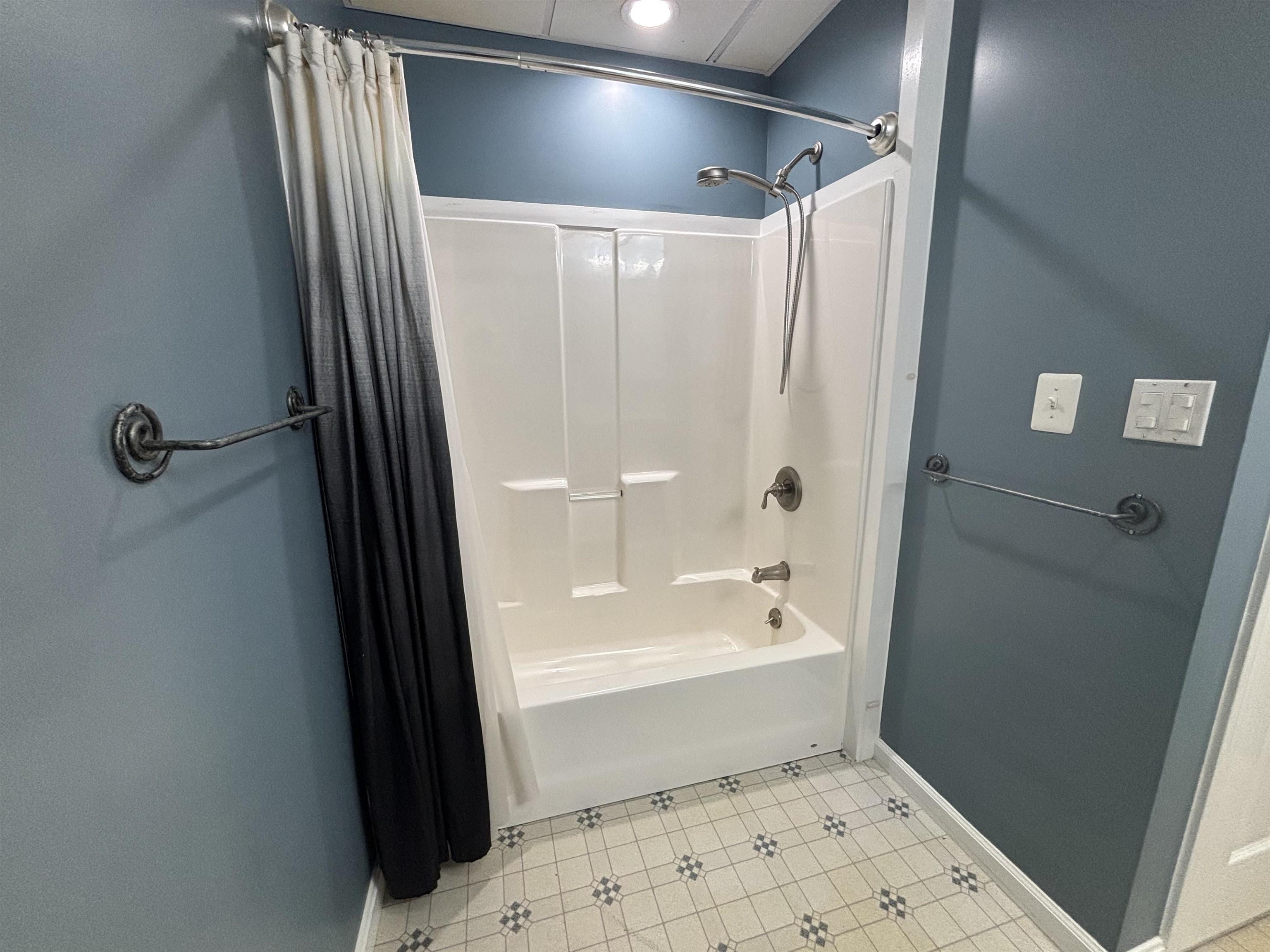 348 North State Street Concord, NH 03301 - Photo 8 of 18 Gallery Image 8