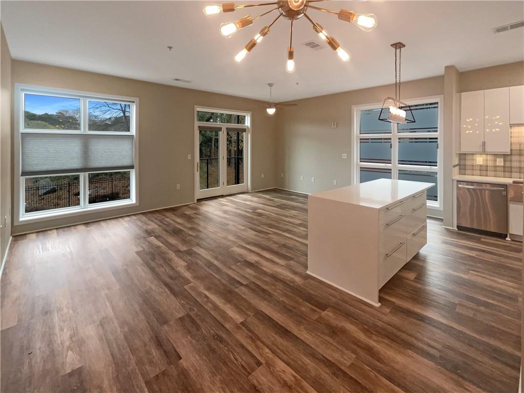 560 Dutch Valley Road Northeast, Unit 2301 Atlanta, GA 30324 - Photo 19 of 23