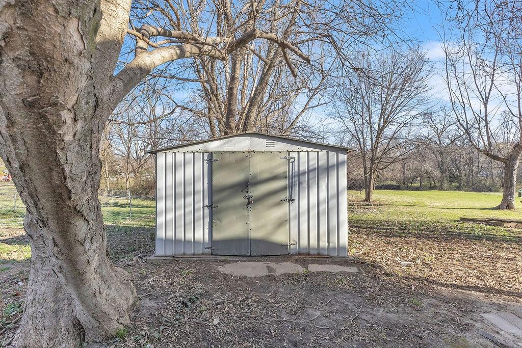 2109 Green Valley Road St. Joseph, MO 64505 - Photo 22 of 28