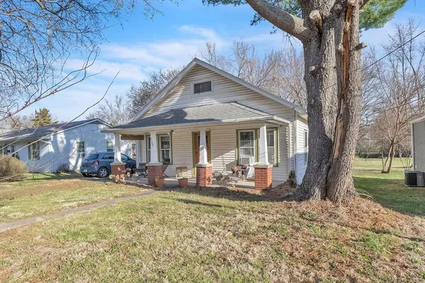 $125,000 | 2109 Green Valley Road, St. Joseph, MO 64505