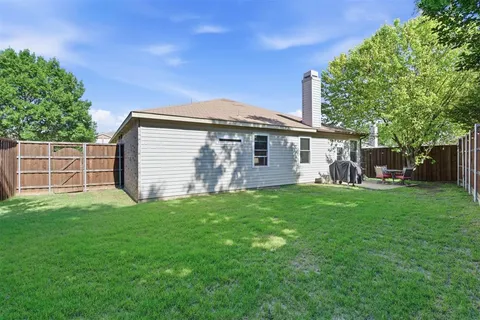 $385,000 | 7804 Seven Oaks Lane, Denton, TX 76210