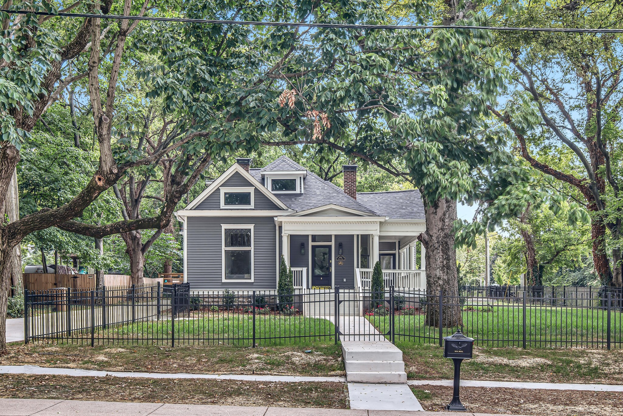 1101 Porter Road Nashville, TN 37206 - Photo 2 of 46