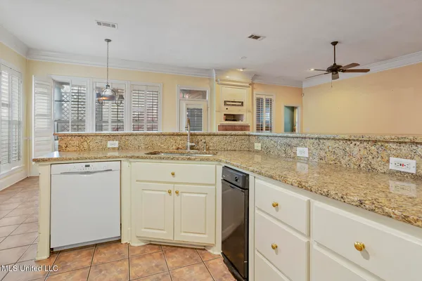 $349,900 | 231 Garden Street, Ridgeland, MS 39157