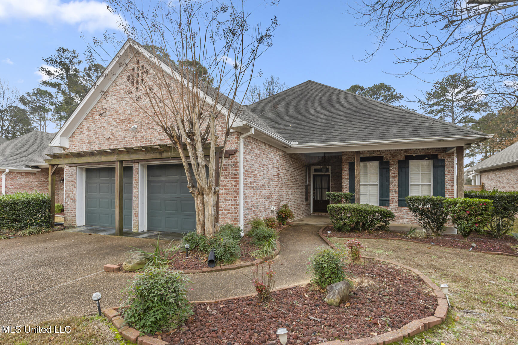 231 Garden Street Ridgeland, MS 39157 - Photo 2 of 35 231 Garden St-4