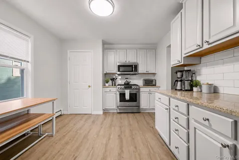 $1,225,000 | 17 Grant Street, Pleasantville, NY 10570
