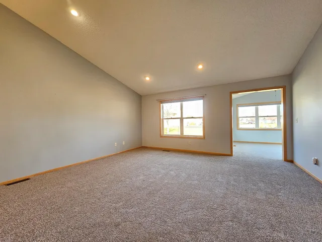 $329,900 | 75 Crown Pointe Curve, Hudson, WI 54016