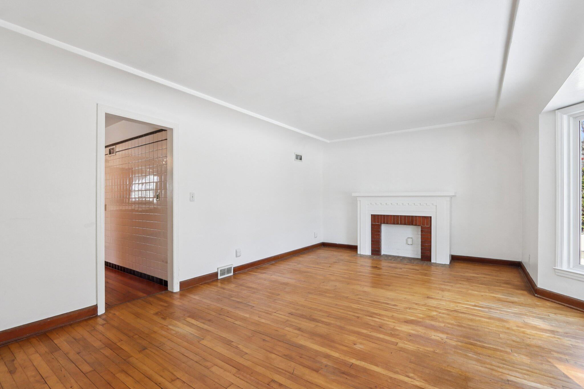 311 North 66th Street Milwaukee, WI 53213 - Photo 8 of 36 14-web-or-mls-N 66th St-S2003-014