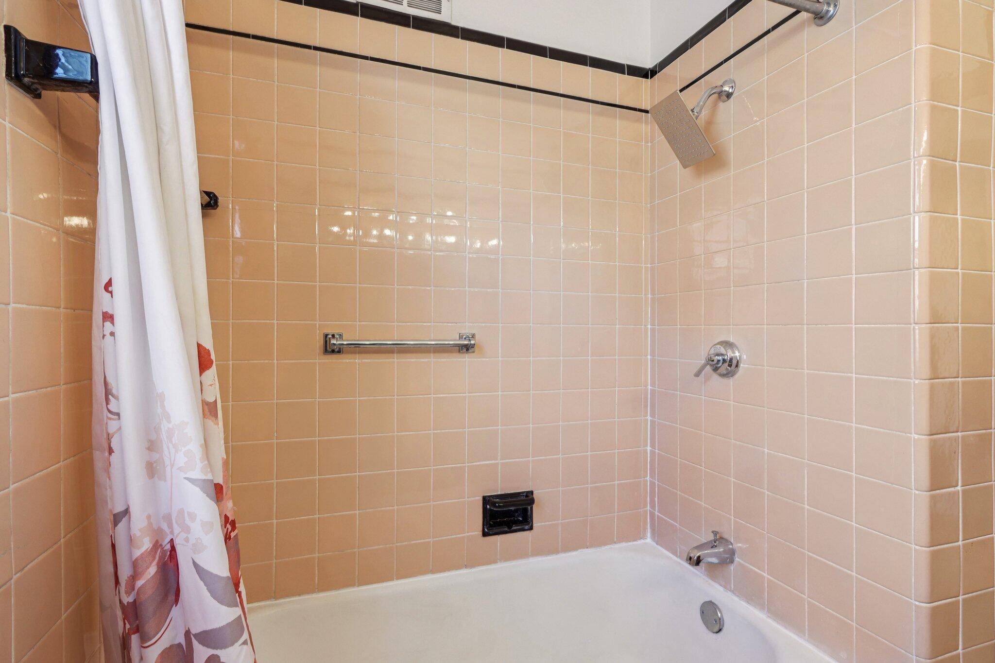 311 North 66th Street Milwaukee, WI 53213 - Photo 15 of 36 24-web-or-mls-N 66th St-S2003-024