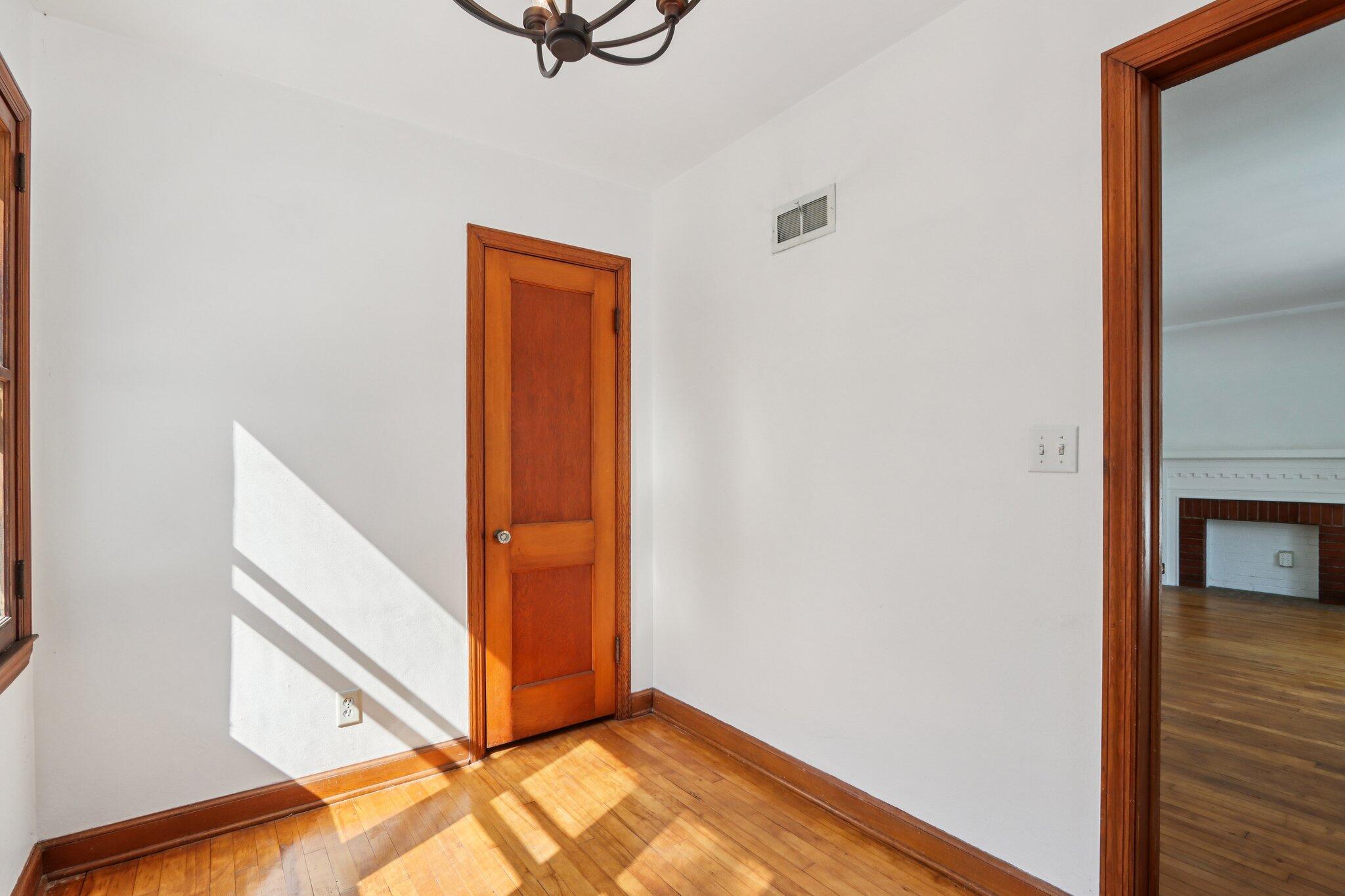 311 North 66th Street Milwaukee, WI 53213 - Photo 20 of 36 12-web-or-mls-N 66th St-S2003-012