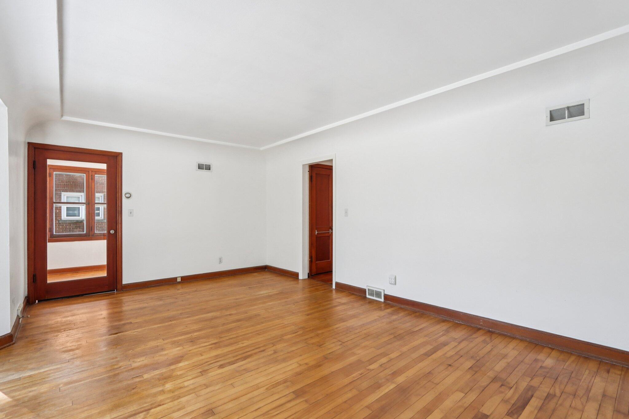 311 North 66th Street Milwaukee, WI 53213 - Photo 6 of 36 17-web-or-mls-N 66th St-S2003-017