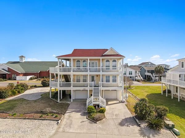 $1,050,000 | 147 Yacht Watch Drive, Holden Beach, NC 28462