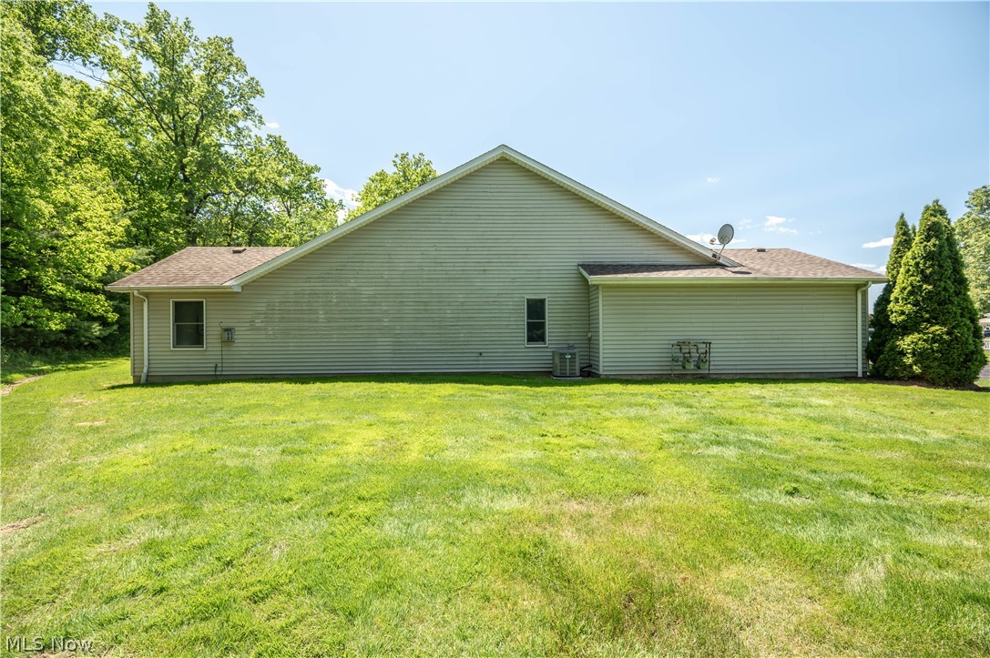 535 Wilcox Road Youngstown, OH 44515 - Photo 16 of 49